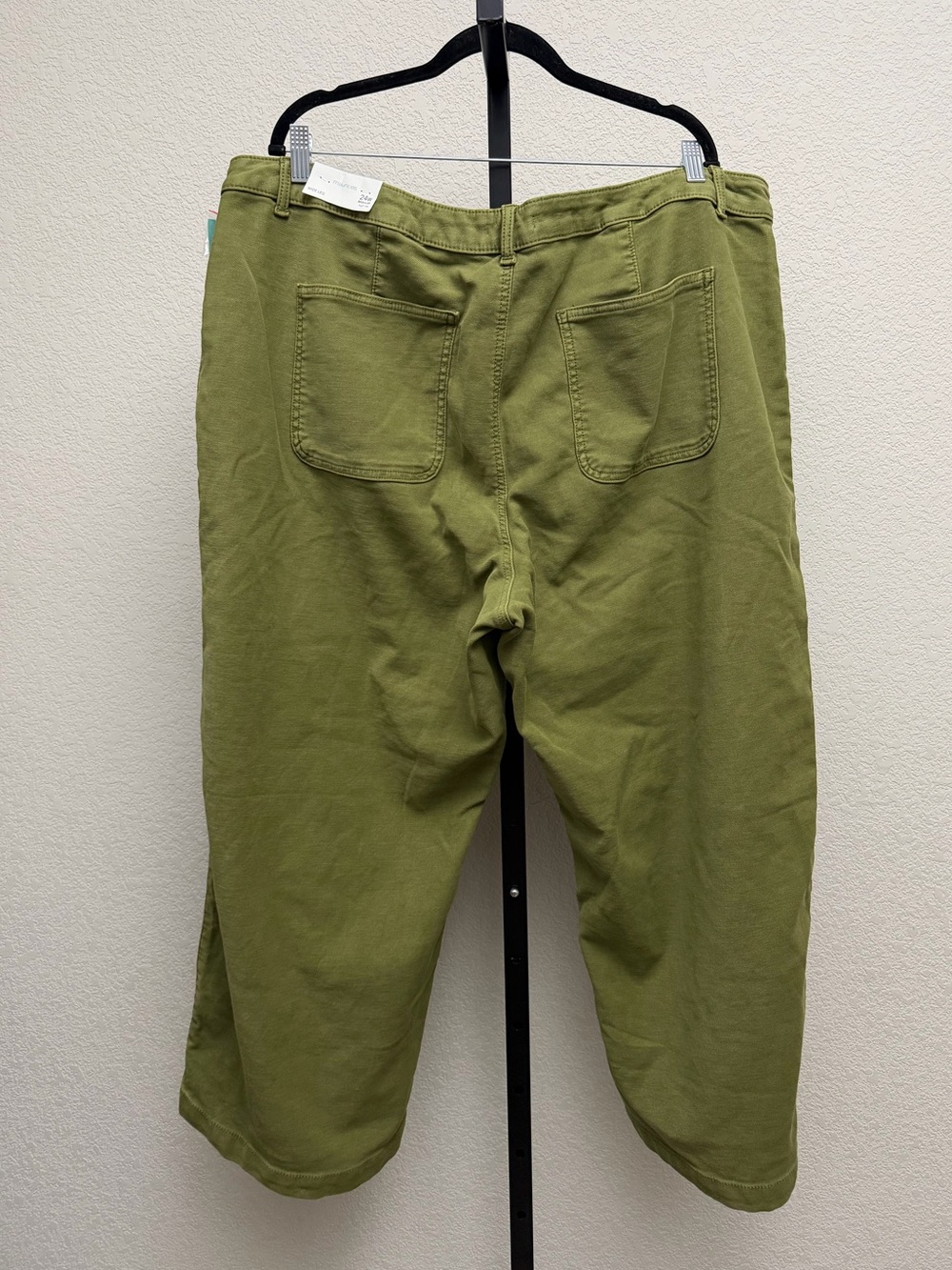 Maurices Women’s Plus Olive Utility Wide-Leg Pants NWT Retails $57 - Picture 2 of 5